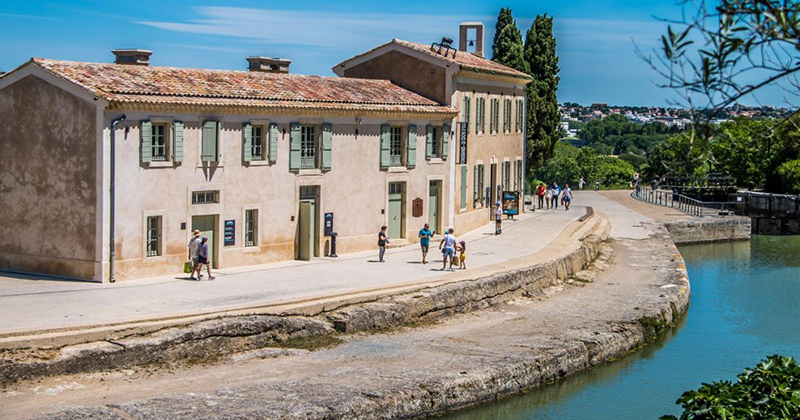 Béziers - Canal du Midi - Maison des 9 écluses de Fonséranes